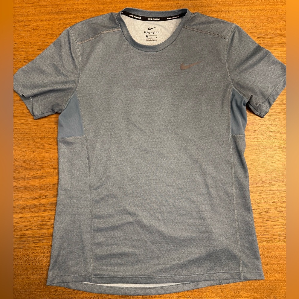 Men’s Nike running dri-fit shirt